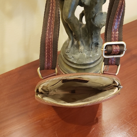 NEW! ITALIAN LEATHER BAG - AUTHENTIC (w/ Adjustable Strap) - Picture 8 of 10